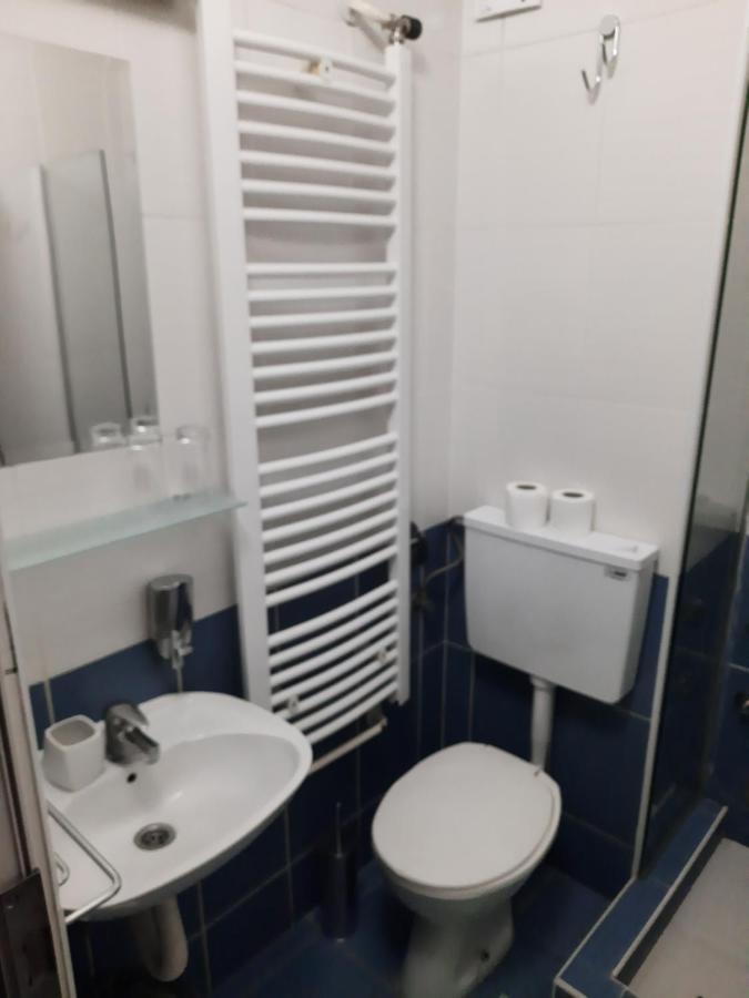 Petar Drapsin Hostel Belgrád Kültér fotó